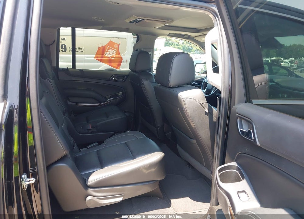 2019 CHEVROLET SUBURBAN LT VIN: 1GNSKHKC2KR294533
