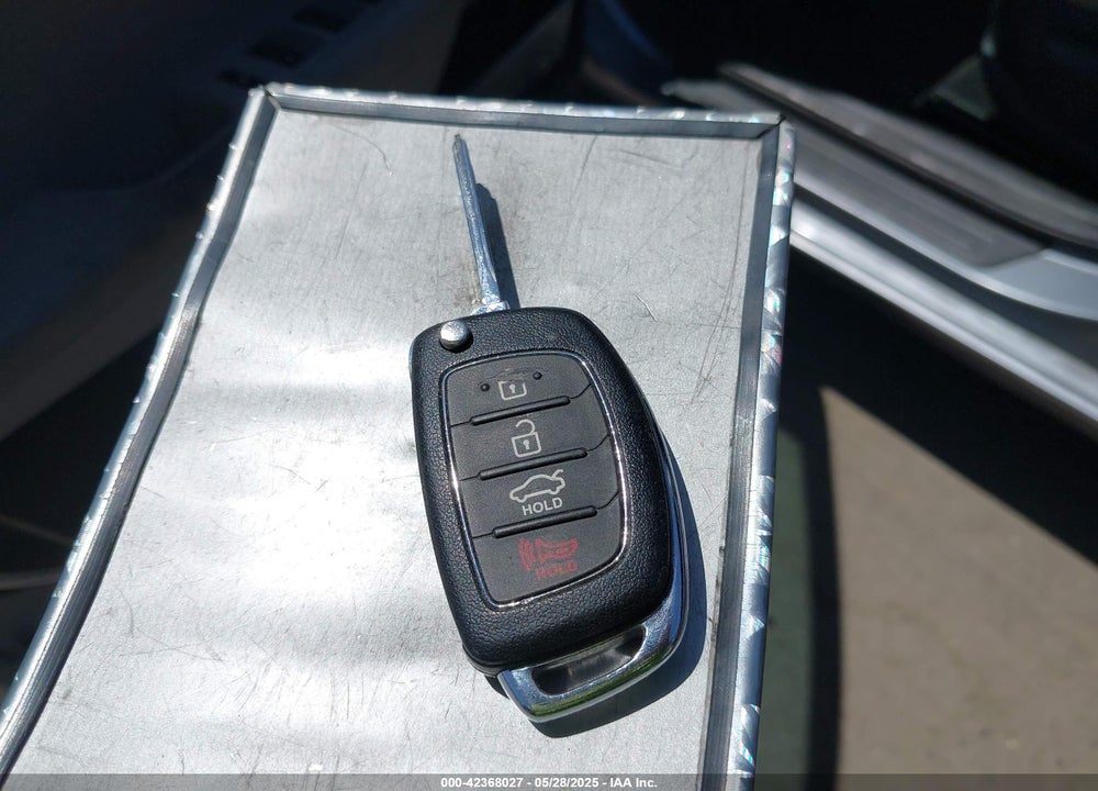 2016 HYUNDAI SONATA VIN: 5NPE24AF5GH377009