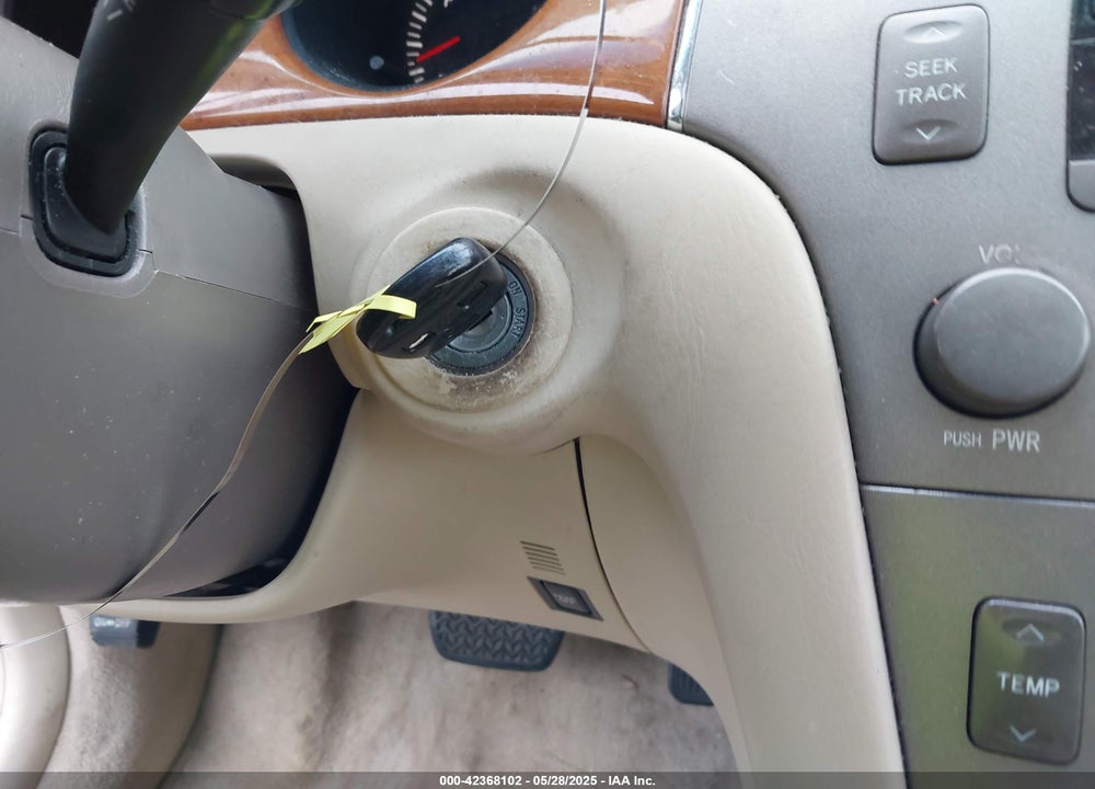 2005 LEXUS ES 330 VIN: JTHBA30G555128134