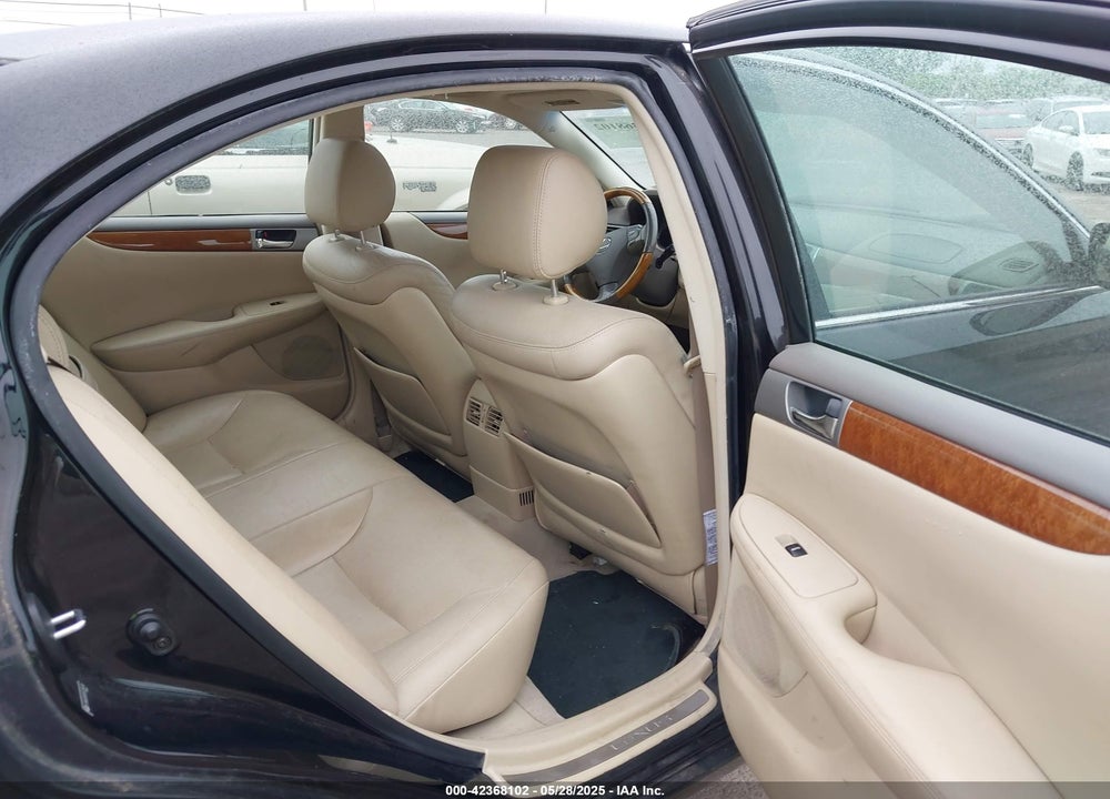 2005 LEXUS ES 330 VIN: JTHBA30G555128134