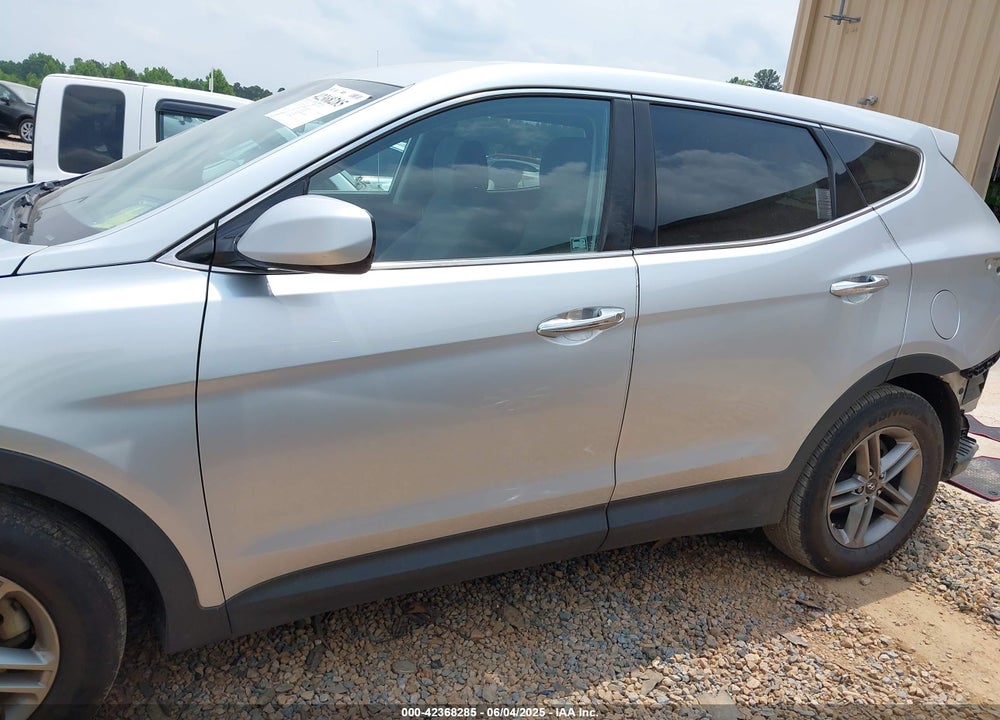 2017 HYUNDAI SANTA FE VIN: 5XYZT3LB6HG383834