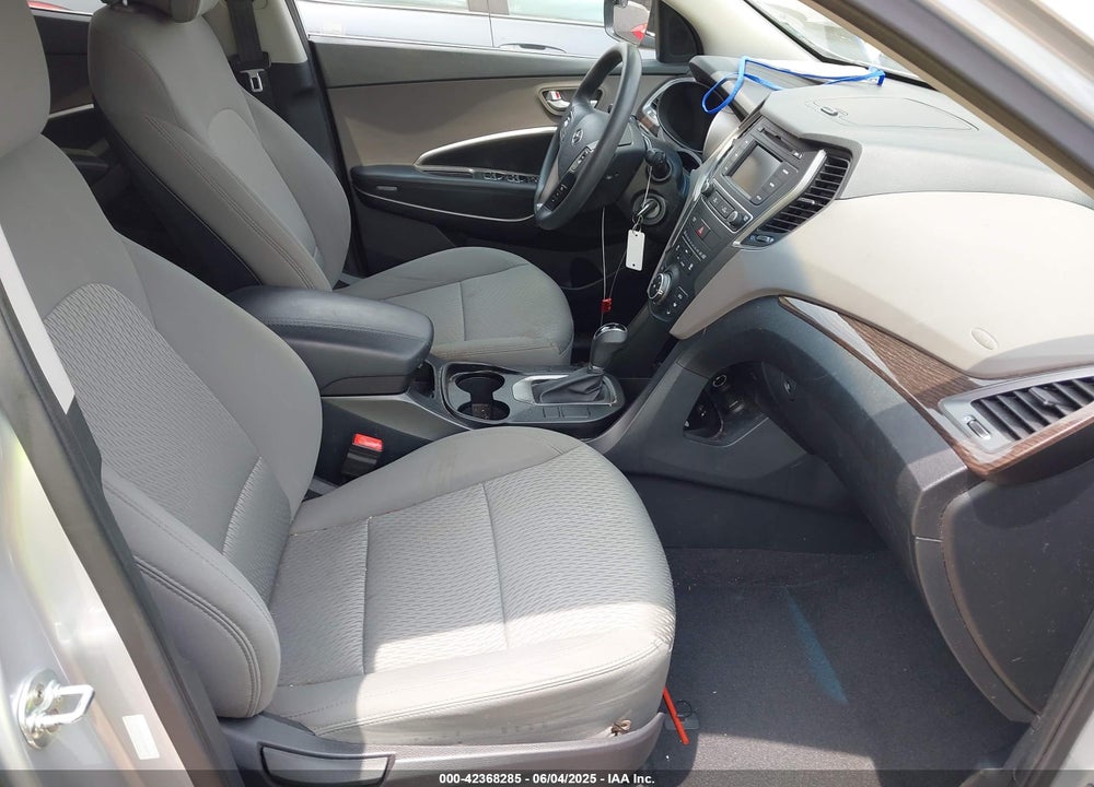 2017 HYUNDAI SANTA FE VIN: 5XYZT3LB6HG383834