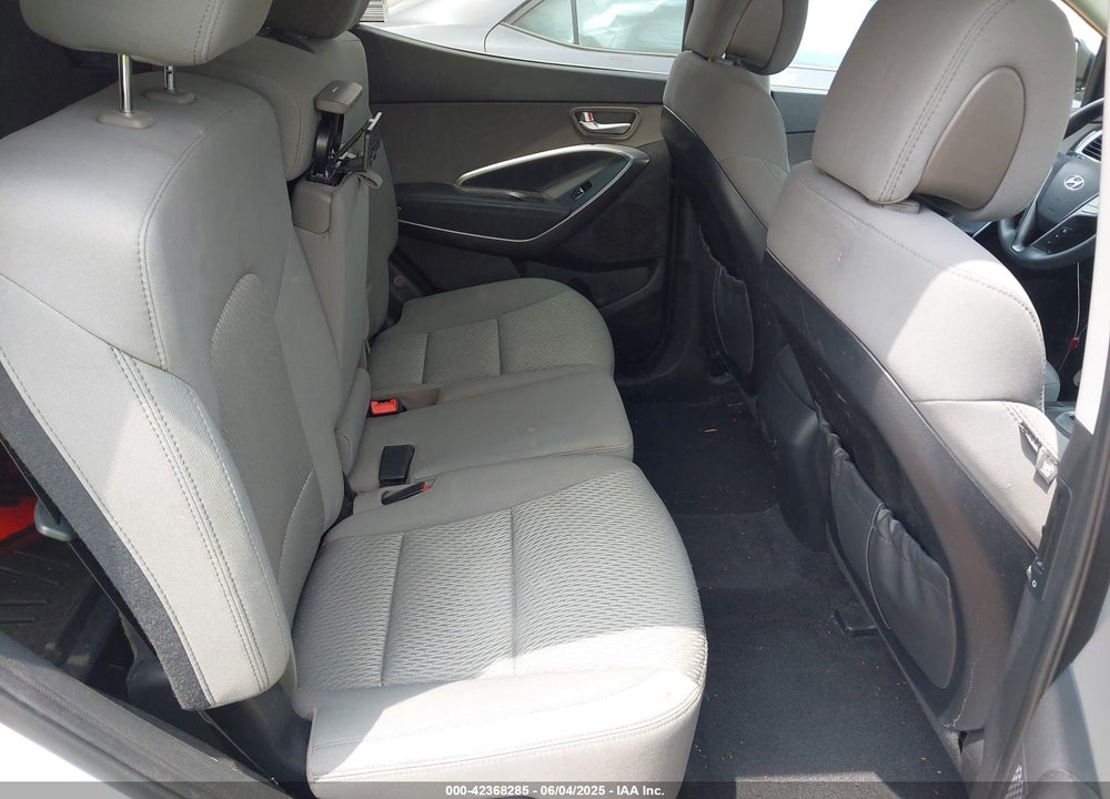 2017 HYUNDAI SANTA FE VIN: 5XYZT3LB6HG383834