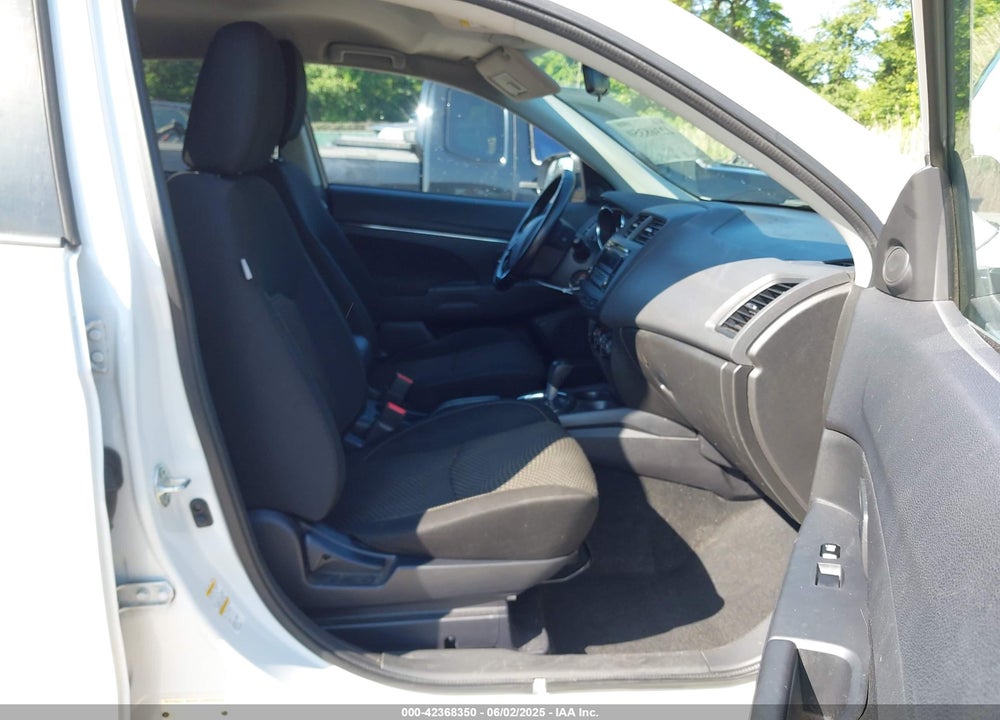 2016 MITSUBISHI OUTLANDER SPORT VIN: JA4AP3AU0GZ053106