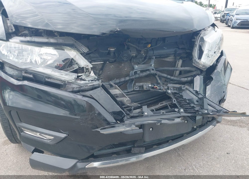 2017 NISSAN ROGUE VIN: 5N1AT2MT6HC878310