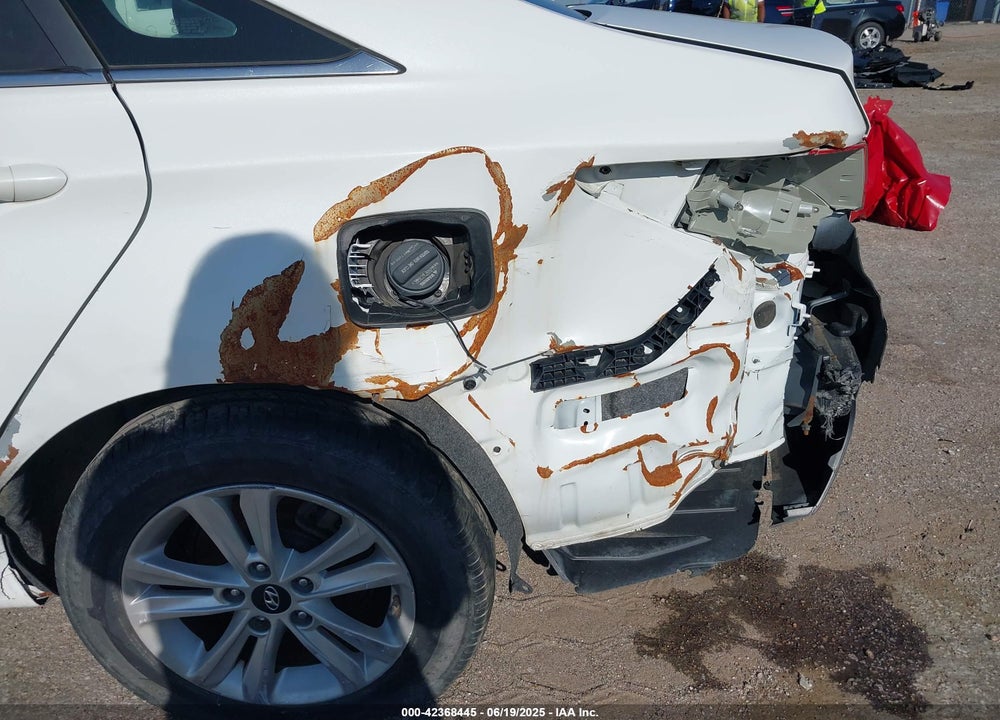 2014 HYUNDAI SONATA GLS VIN: 5NPEB4AC8EH907332