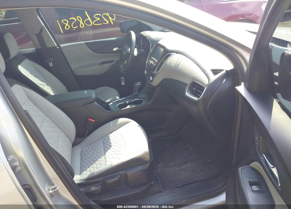 2018 CHEVROLET EQUINOX VIN: 3GNAXHEV1JL126267