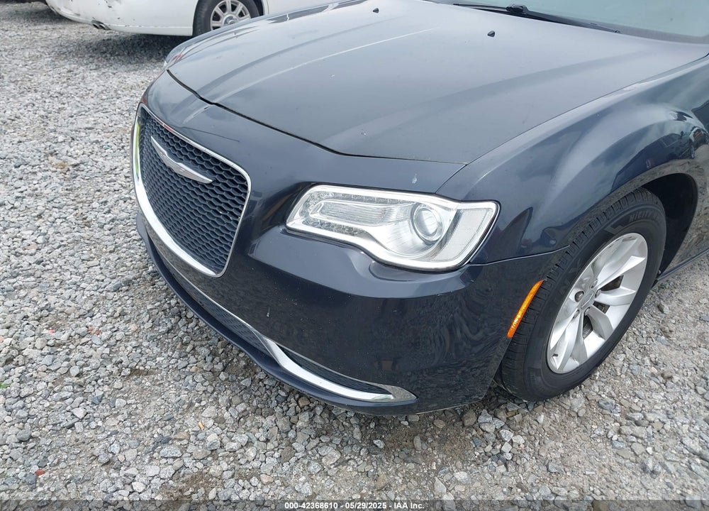 2015 CHRYSLER 300 VIN: 2C3CCAAG2FH930318