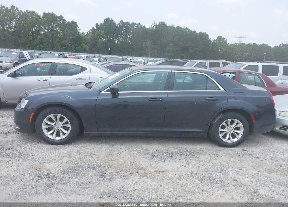 2015 CHRYSLER 300 VIN: 2C3CCAAG2FH930318