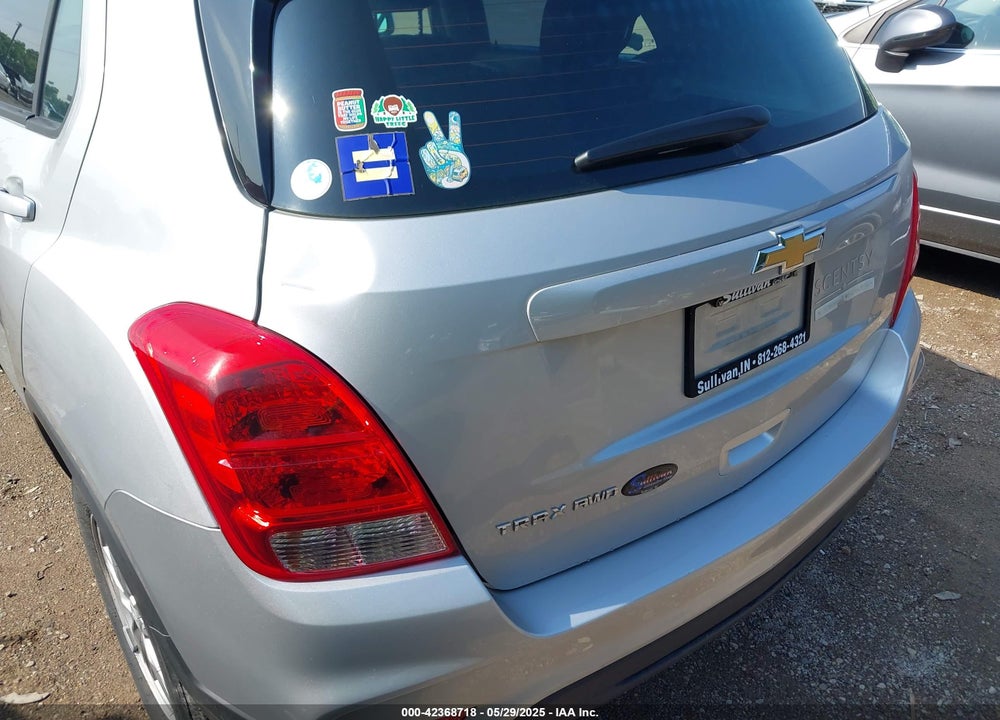2019 CHEVROLET TRAX VIN: 3GNCJNSB4KL173930