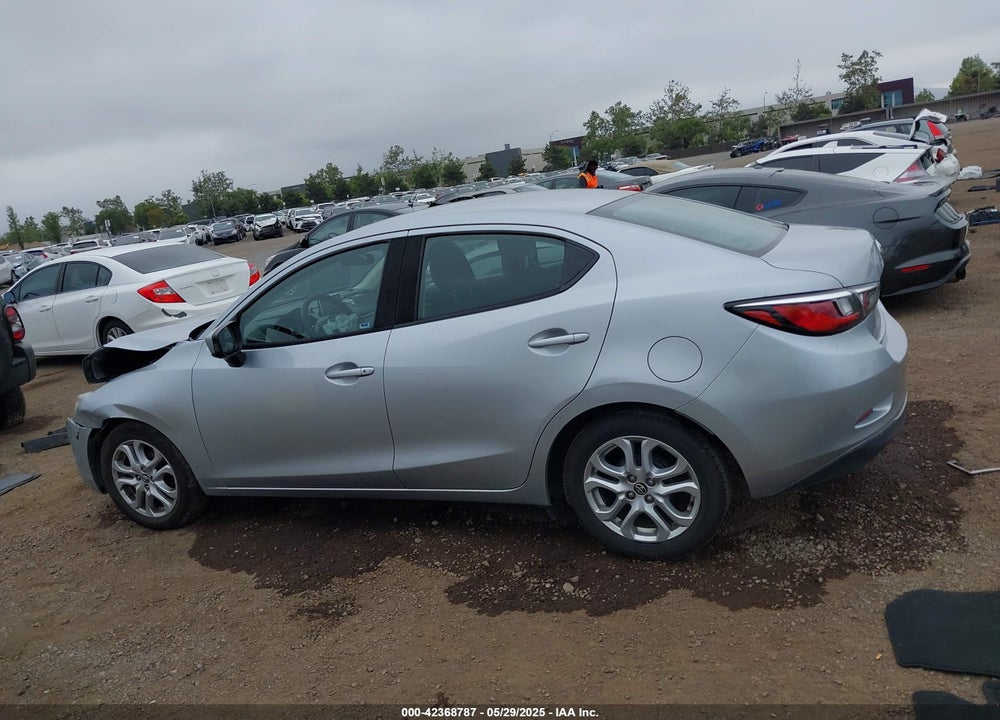 2018 TOYOTA YARIS IA VIN: 3MYDLBYV5JY302350