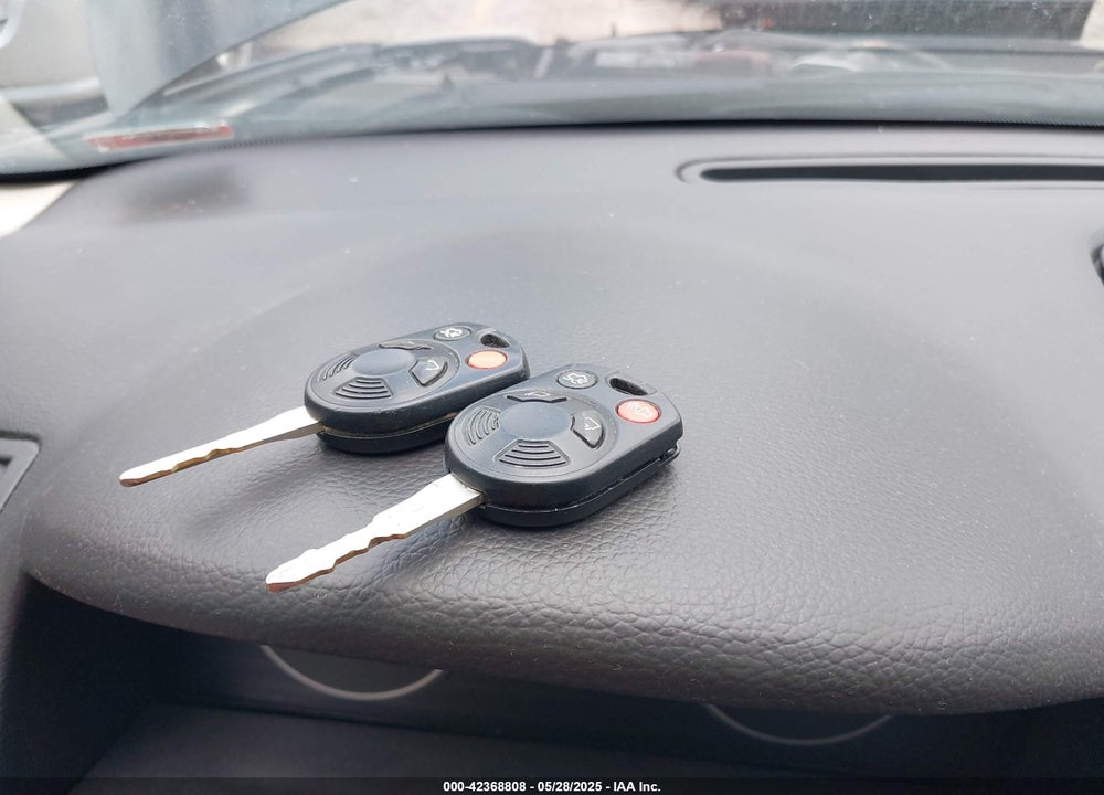 2008 FORD FUSION VIN: 3FAHP08118R123545