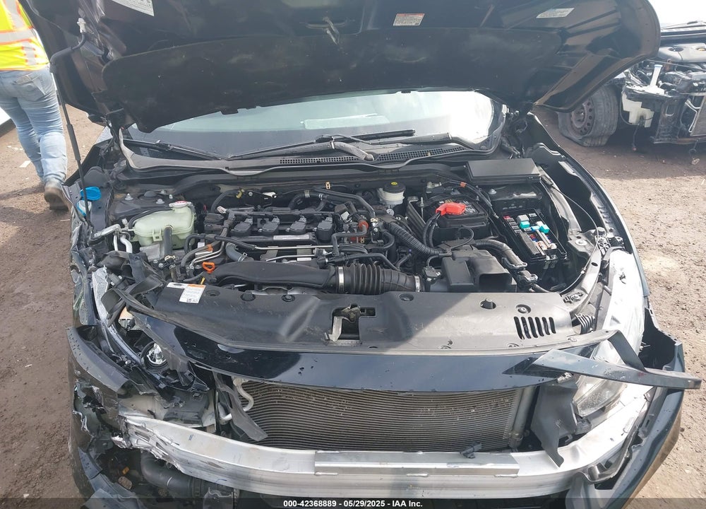 2019 HONDA CIVIC VIN: 19XFC1F75KE006611