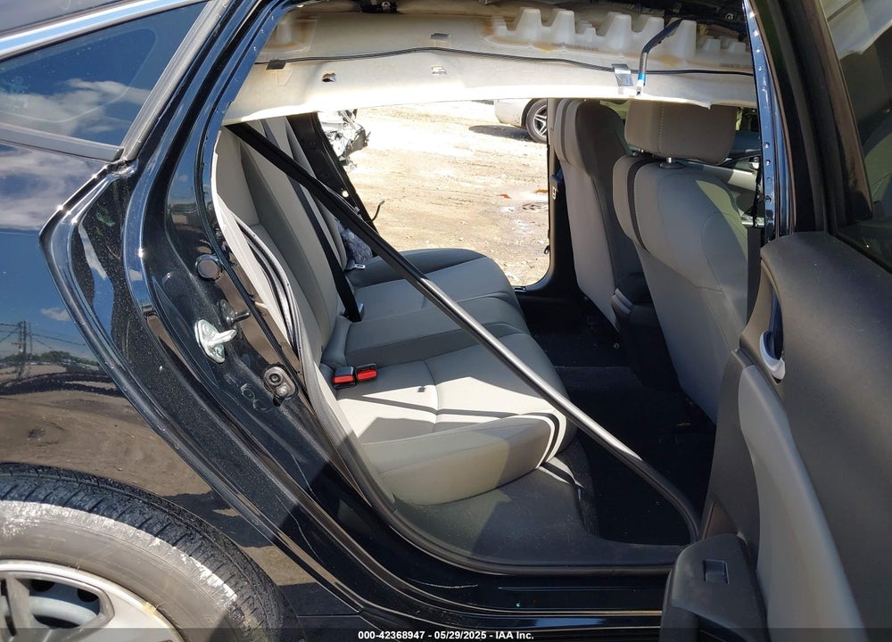 2019 HONDA CIVIC LX VIN: 19XFC2F61KE017134