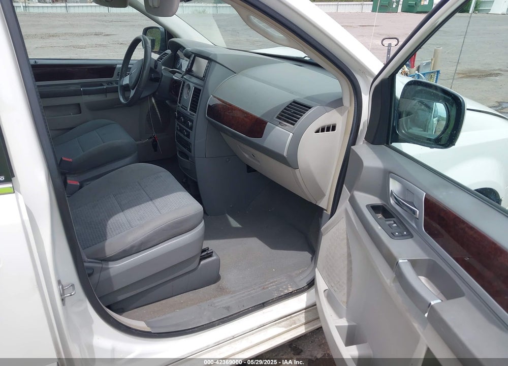 2010 CHRYSLER TOWN & COUNTRY TOURING VIN: 2A4RR5DX9AR324521