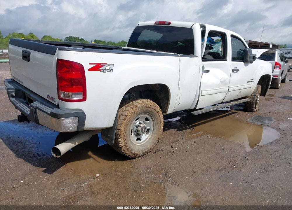 2008 GMC SIERRA 2500HD VIN: 1GTHK23678F212542