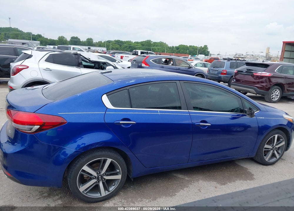 2017 KIA FORTE VIN: 3KPFL4A87HE042861