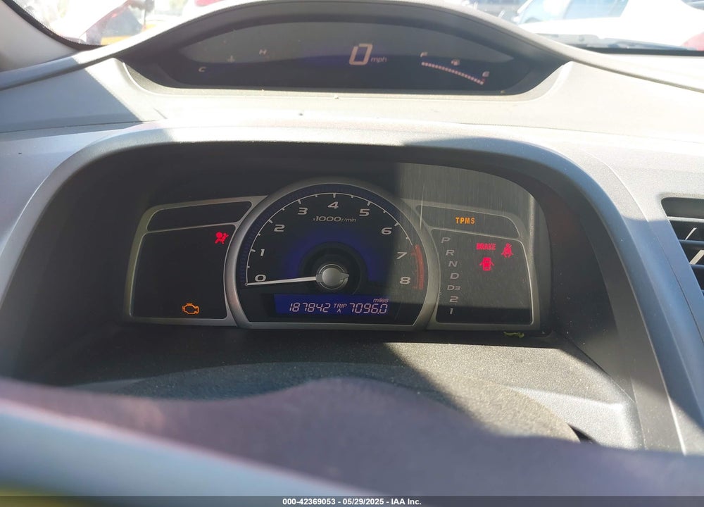 2010 HONDA CIVIC LX VIN: 19XFA1F54AE057116