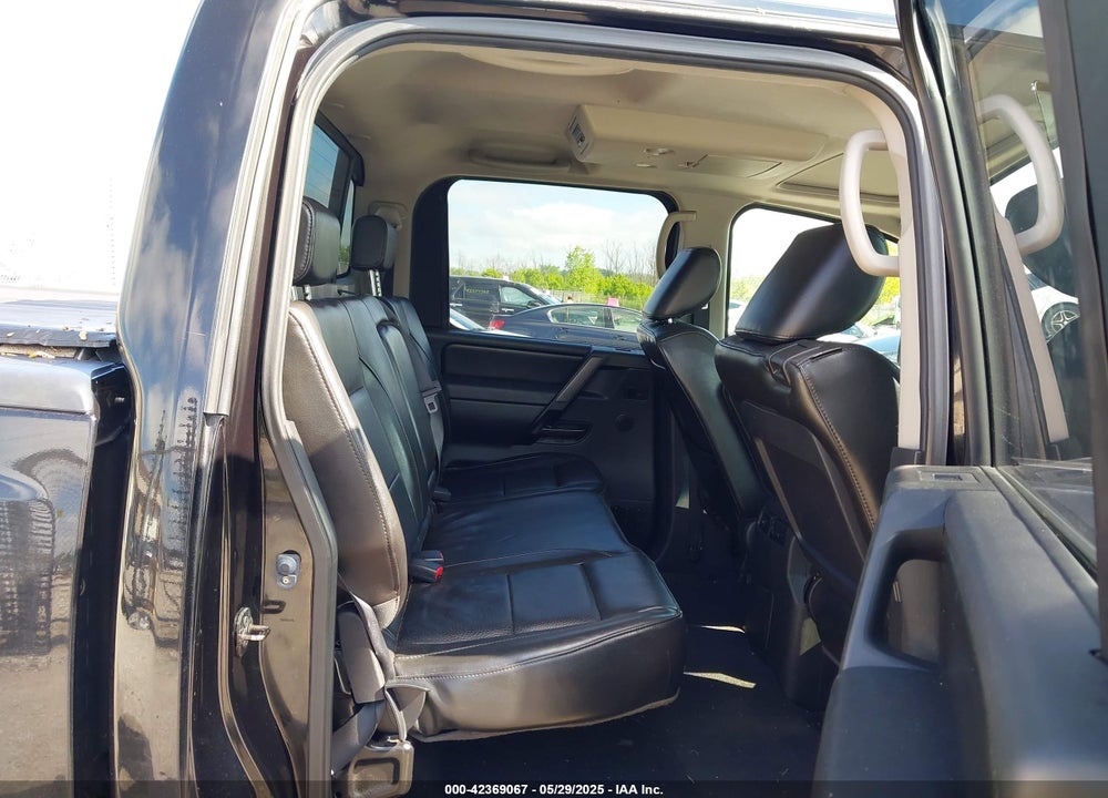 2011 NISSAN TITAN VIN: 1N6AA0EC2BN312778