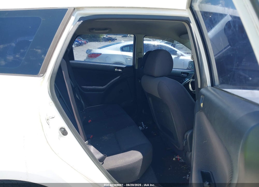 2003 TOYOTA MATRIX/XR VIN: 2T1KR32E53C055563