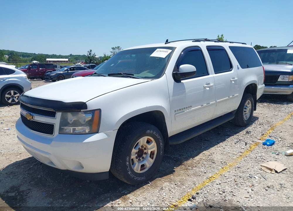 2011 CHEVROLET SUBURBAN 2500 LT1 VIN: 1GNWKMEG3BR250386