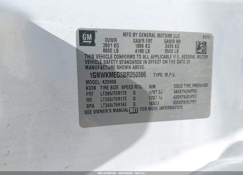 2011 CHEVROLET SUBURBAN 2500 LT1 VIN: 1GNWKMEG3BR250386