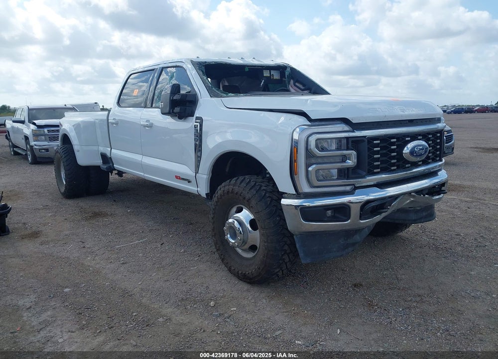 2024 FORD F-350 LARIAT VIN: 1FT8W3DM8RED78437