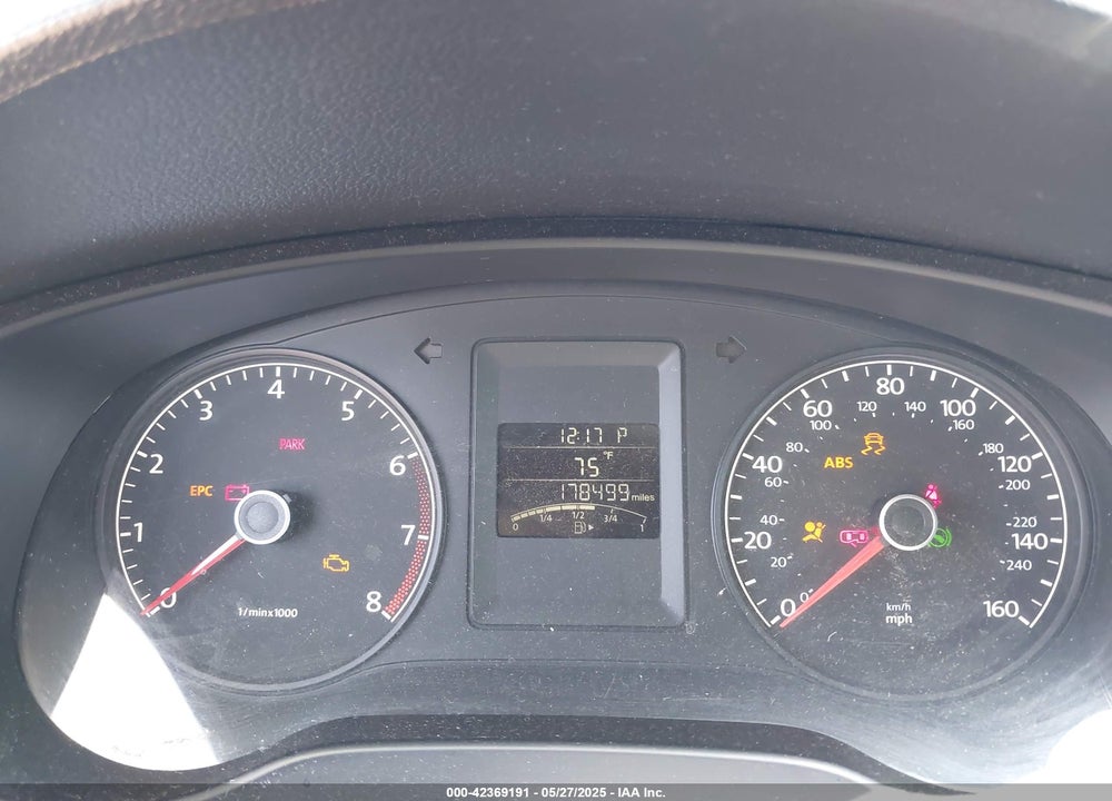 2013 VOLKSWAGEN JETTA VIN: 3VW2K7AJ0DM391847