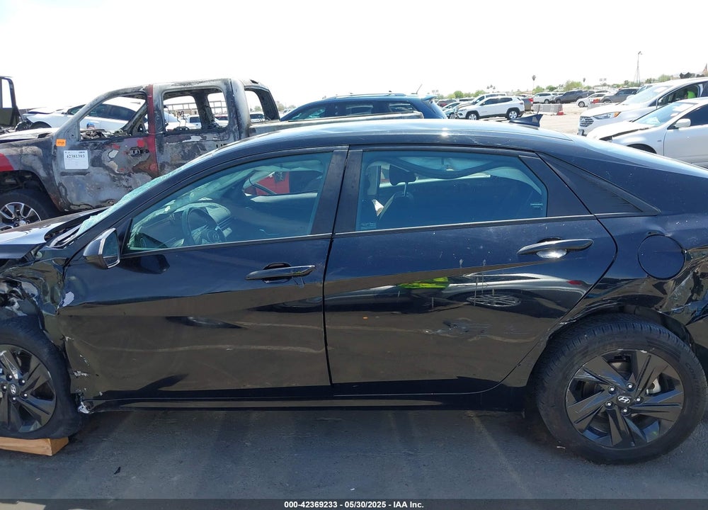 2022 HYUNDAI ELANTRA VIN: KMHLS4AG1NU216901