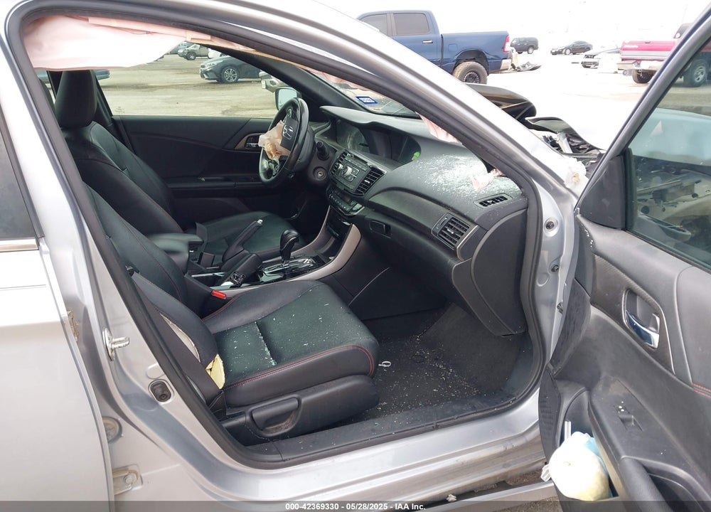 2017 HONDA ACCORD VIN: 1HGCR2F12HA246022