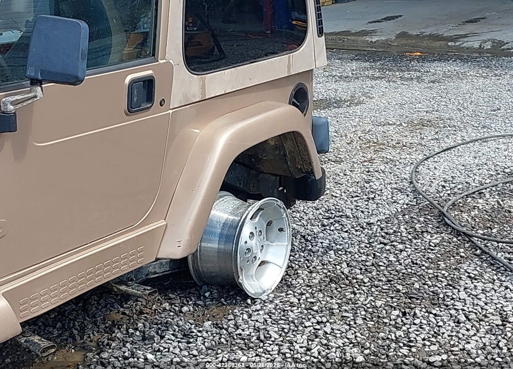1999 JEEP WRANGLER SAHARA VIN: 1J4FY49S3XP407594
