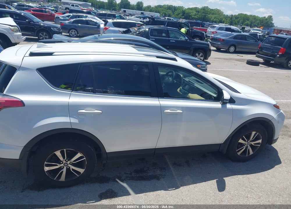 2017 TOYOTA RAV4 VIN: JTMRFREV1HD217897