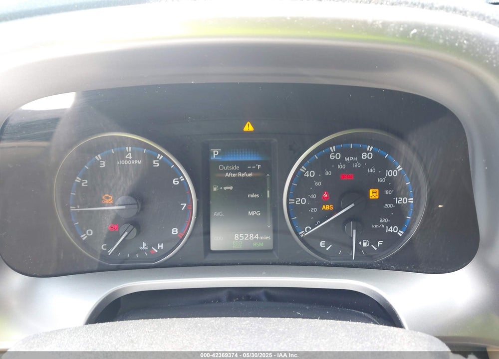2017 TOYOTA RAV4 VIN: JTMRFREV1HD217897