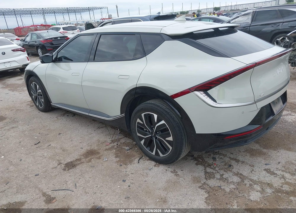 2022 KIA EV6 VIN: KNDC3DLC2N5043069