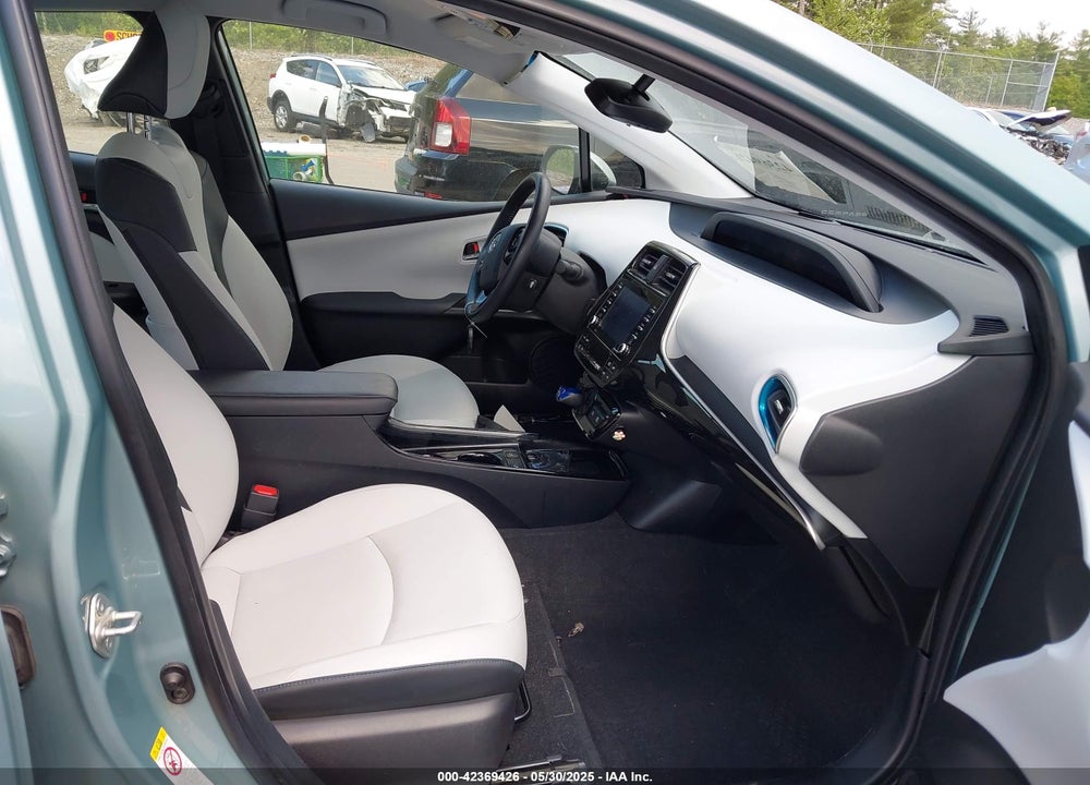 2022 TOYOTA PRIUS XLE AWD-E VIN: JTDL9MFU7N3032521