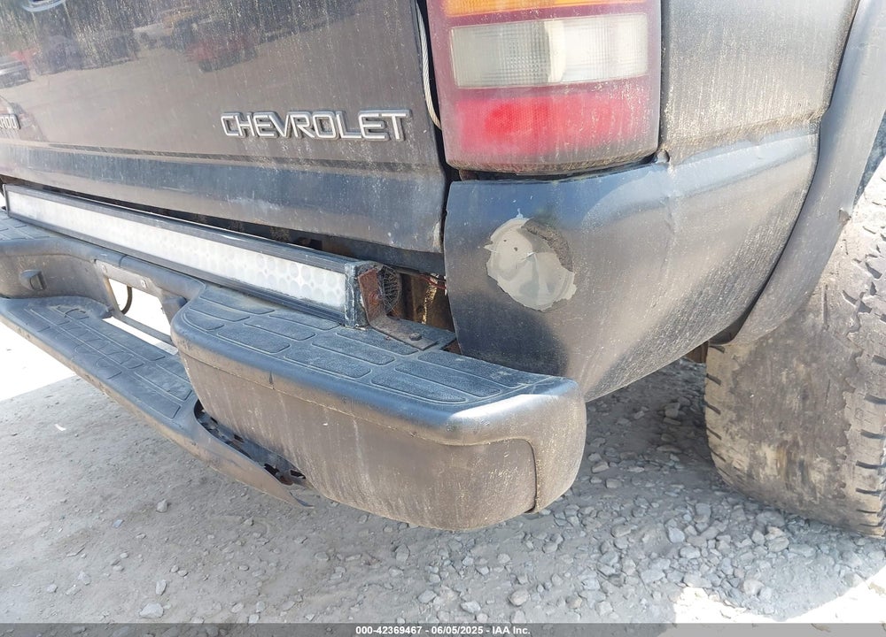 2002 CHEVROLET SILVERADO 2500HD LS VIN: 1GCHK23132F191829
