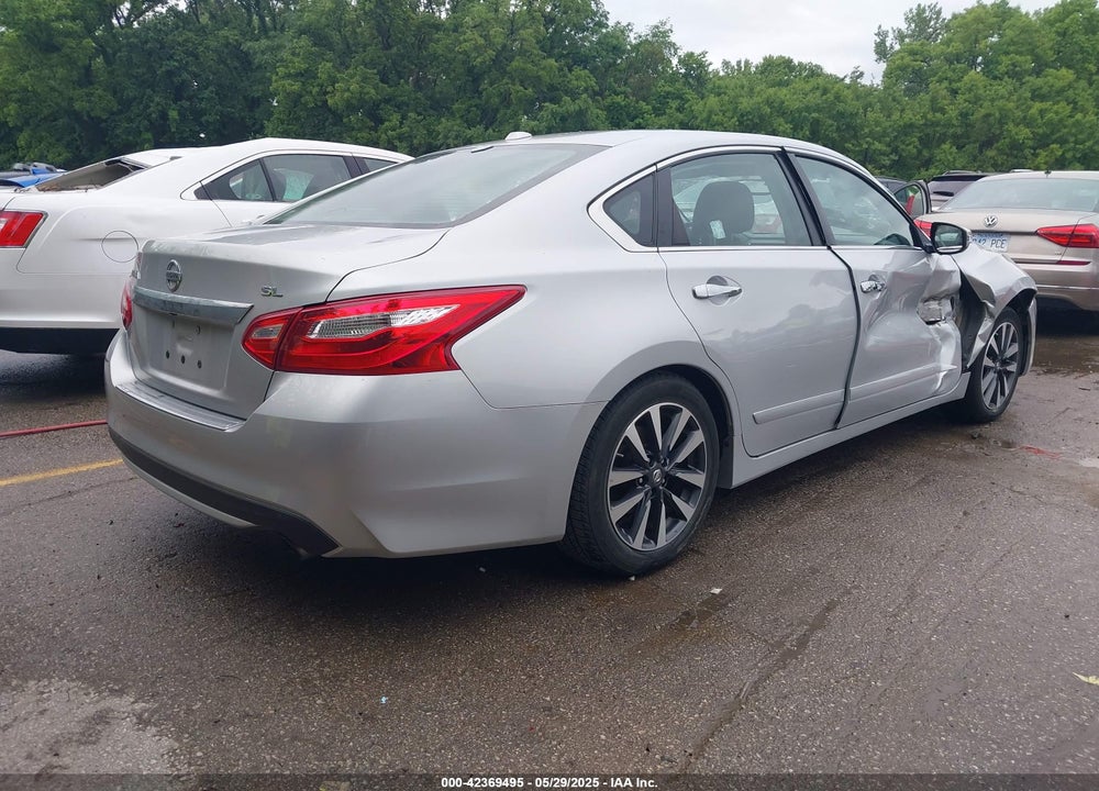 2017 NISSAN ALTIMA VIN: 1N4AL3AP8HC194169