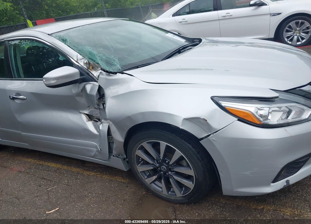 2017 NISSAN ALTIMA VIN: 1N4AL3AP8HC194169