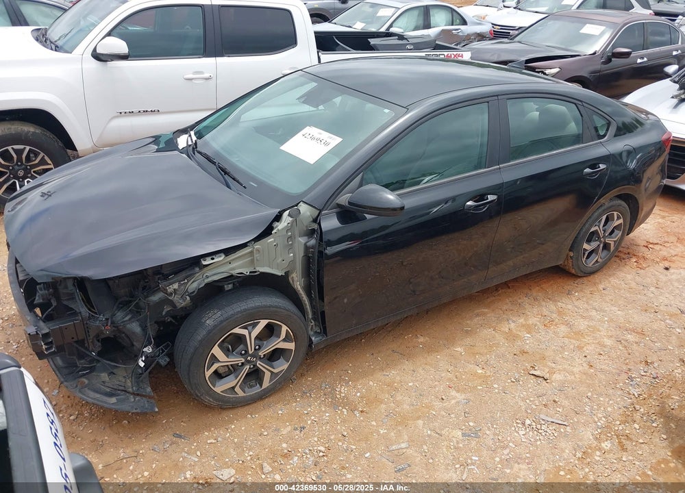 2021 KIA FORTE VIN: 3KPF24AD8ME265680
