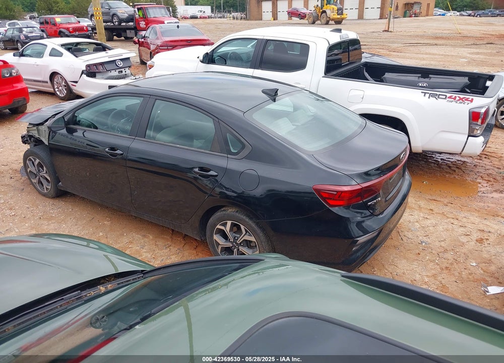2021 KIA FORTE VIN: 3KPF24AD8ME265680