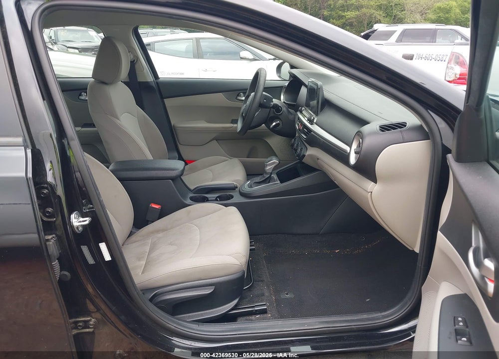 2021 KIA FORTE VIN: 3KPF24AD8ME265680
