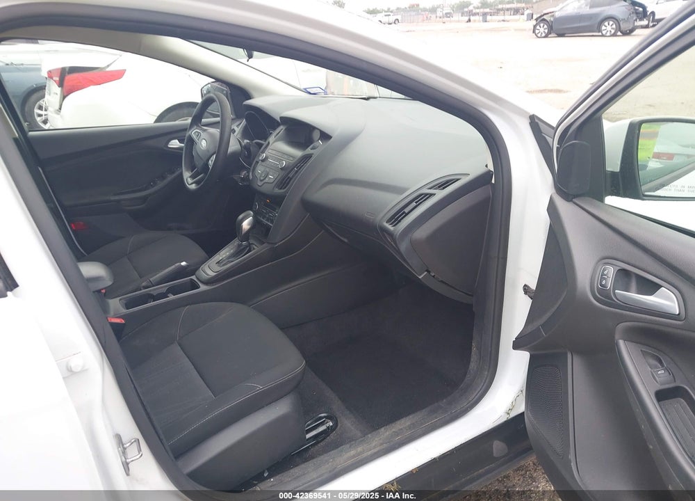 2018 FORD FOCUS VIN: 1FADP3FE8JL204200