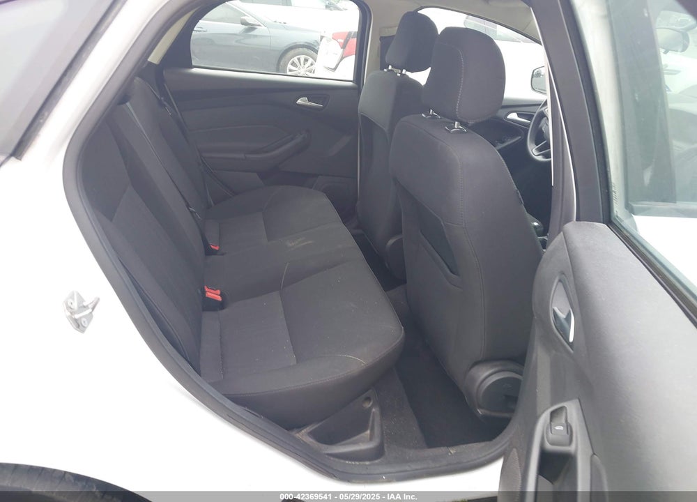 2018 FORD FOCUS VIN: 1FADP3FE8JL204200