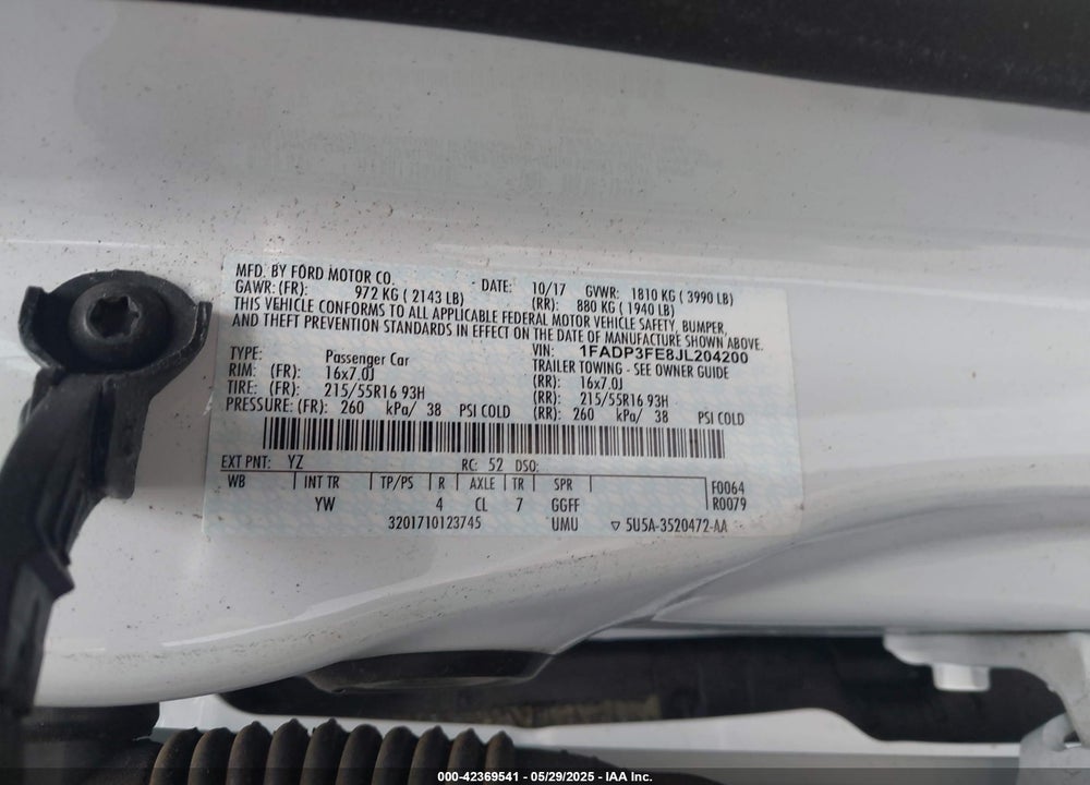 2018 FORD FOCUS VIN: 1FADP3FE8JL204200