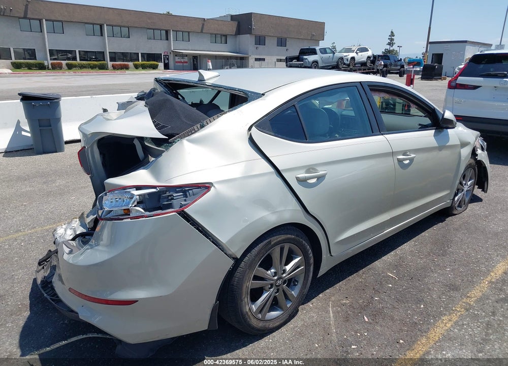 2017 HYUNDAI ELANTRA VIN: 5NPD84LF9HH079605