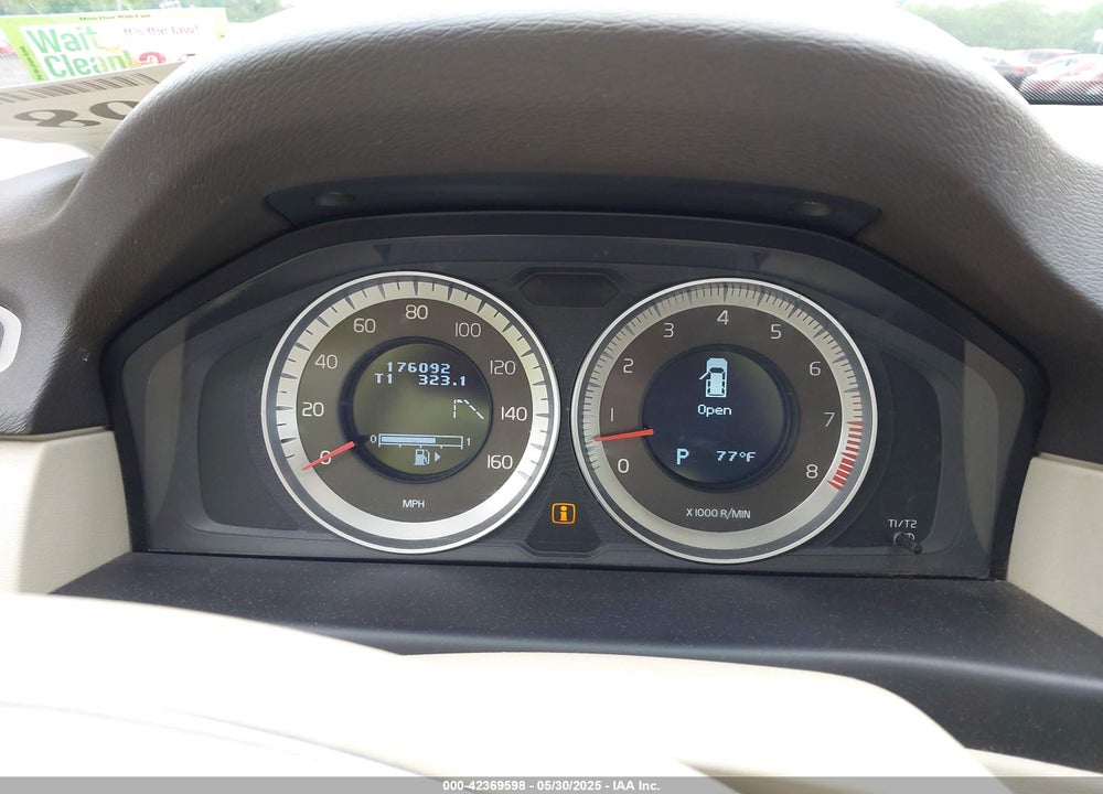 2012 VOLVO XC70 VIN: YV4902BZ8C1133227