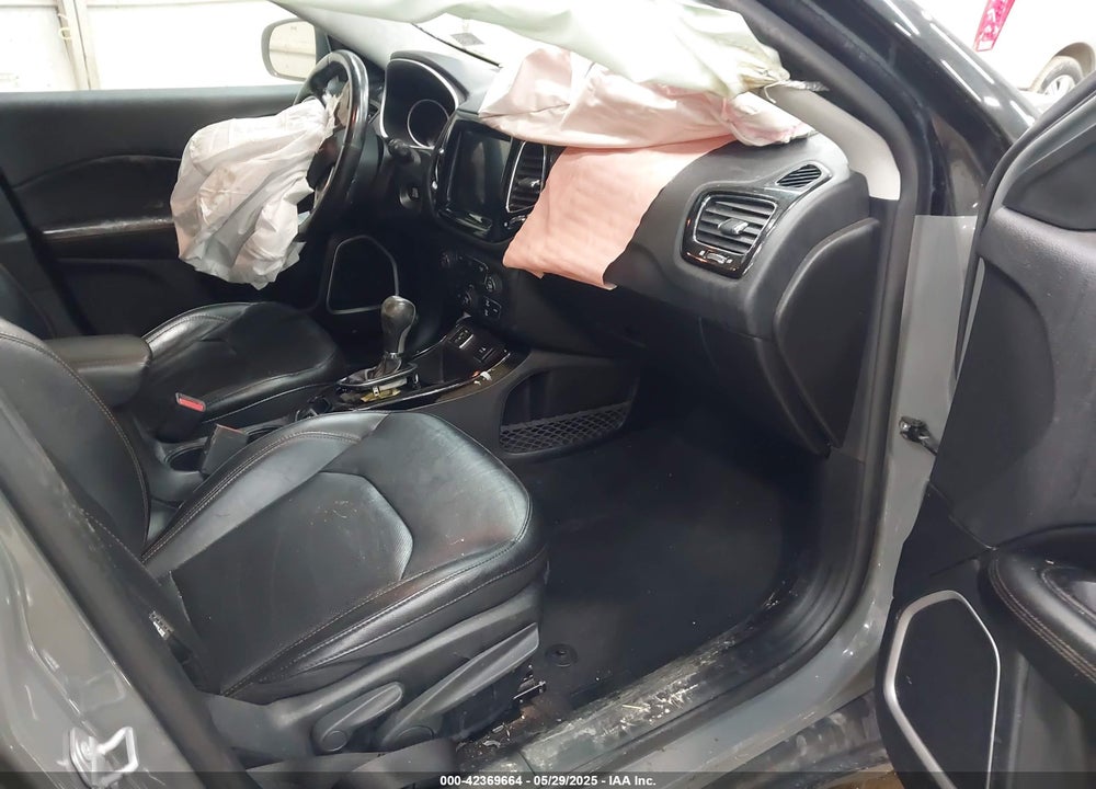 2020 JEEP COMPASS VIN: 3C4NJCCB9LT108111