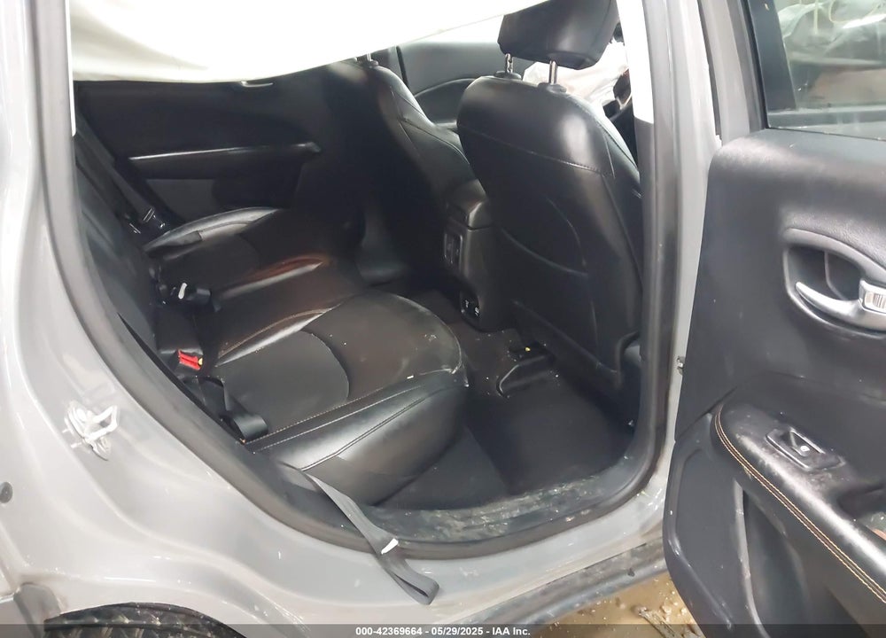 2020 JEEP COMPASS VIN: 3C4NJCCB9LT108111