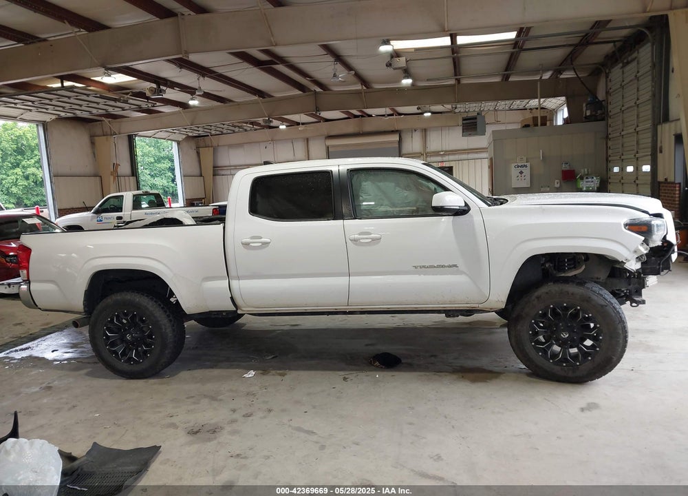 2016 TOYOTA TACOMA SR5 V6 VIN: 5TFDZ5BN9GX011917