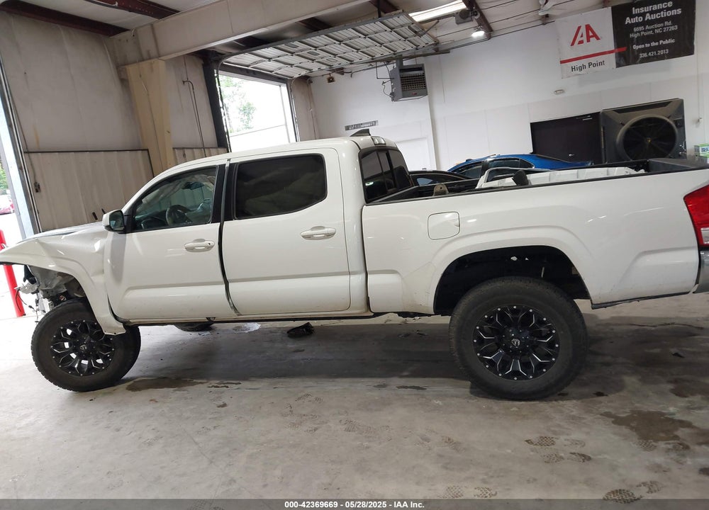 2016 TOYOTA TACOMA SR5 V6 VIN: 5TFDZ5BN9GX011917